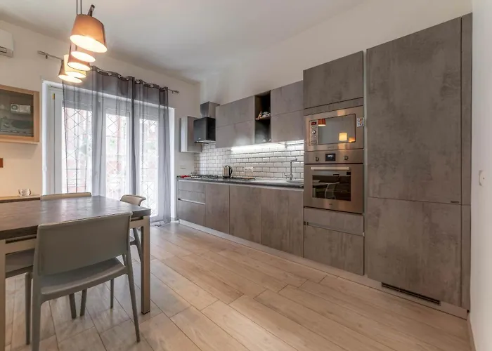 Διαμέρισμα Holiday Home *